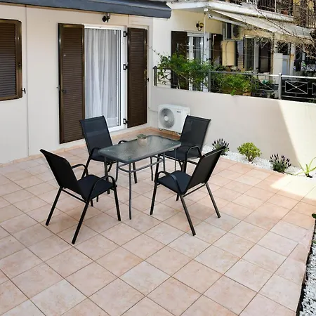 Διαμέρισμα Secret Yard Luxury